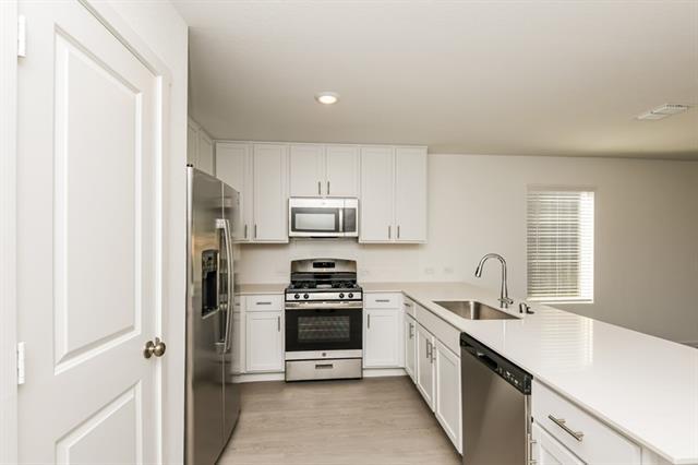 Building Photo - 2700 Mistwood Dr