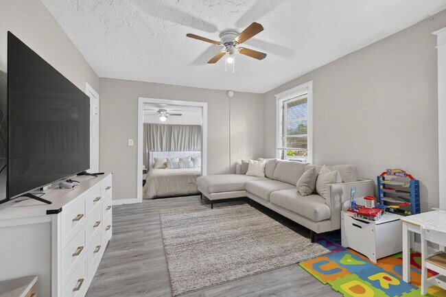 Building Photo - Cozy 1Bed/1Bath Rental in Lake Worth Beach