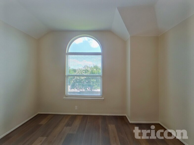 Building Photo - 4504 Vista Meadows Dr