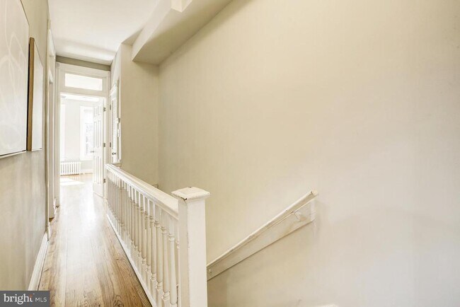 Building Photo - 1823 4th St NW