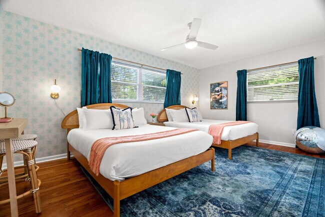 Building Photo - 1121 19th St SW