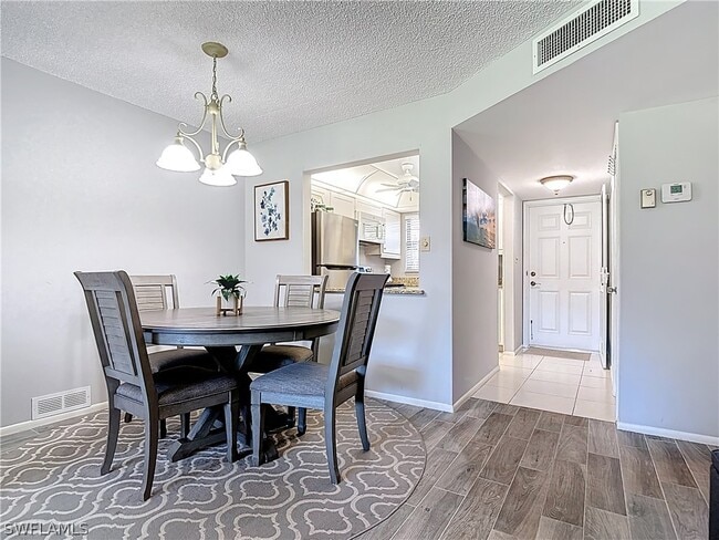 Building Photo - 200 Turtle Lake Ct