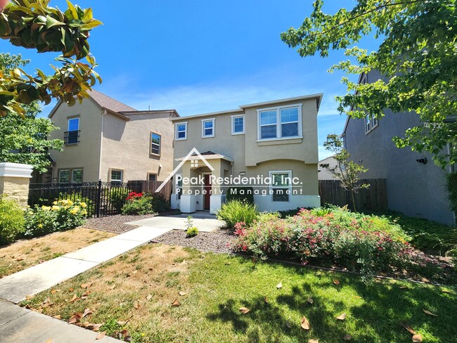 Primary Photo - Updated 3bd/2.5ba Home near Cosumnes River...