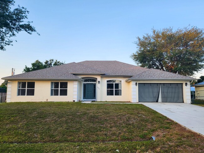 Building Photo - Port St. Lucie Pool Home for rent