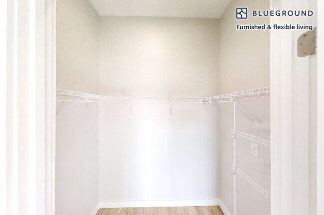 Building Photo - 20 4th Ave