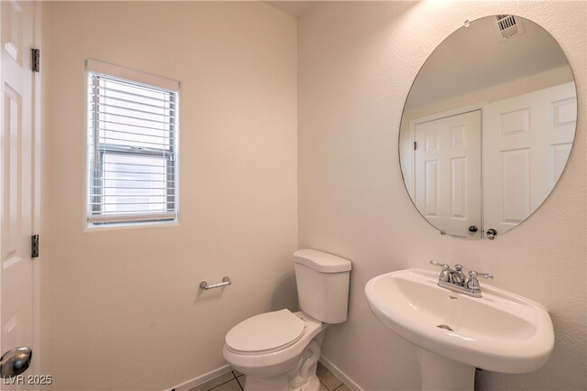 Building Photo - 10057 Bonterra Ave