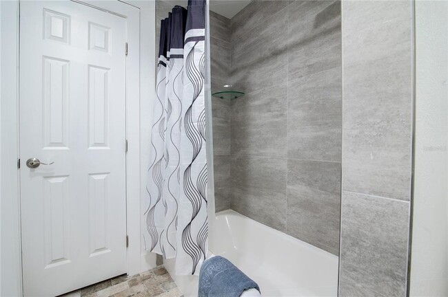 Building Photo - 1897 Dolphin Blvd S