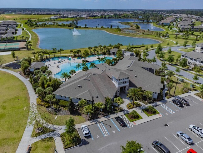 Building Photo - Resort Style Living! Stunning 3/2.5 Townhome in Waterleigh! Available April!