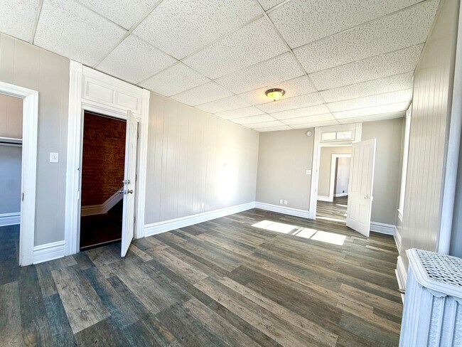 Building Photo - 162 S Potomac St