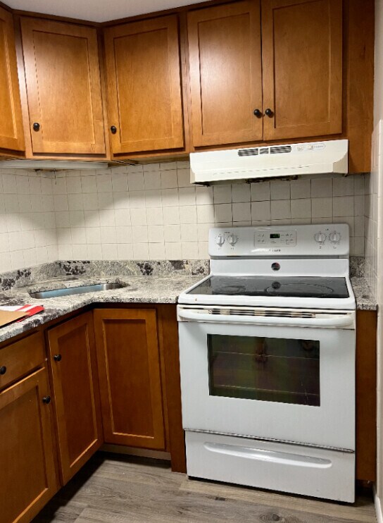 Building Photo - 10 Fruit St