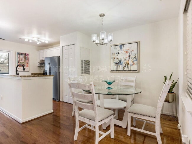 Building Photo - 415 Mather Green Ave