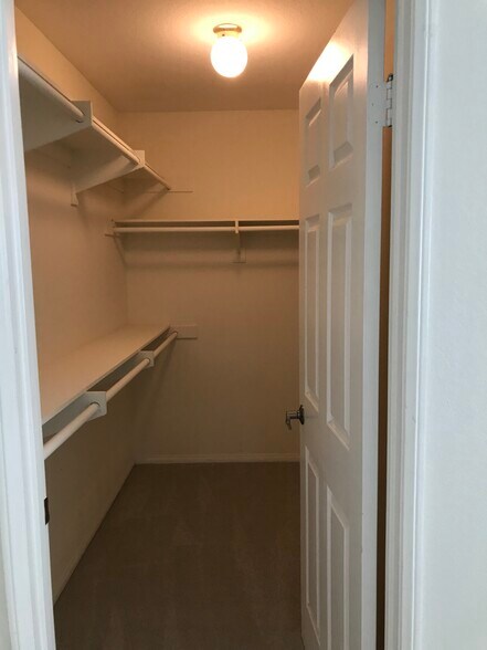 Building Photo - 4344 Willow Glen St