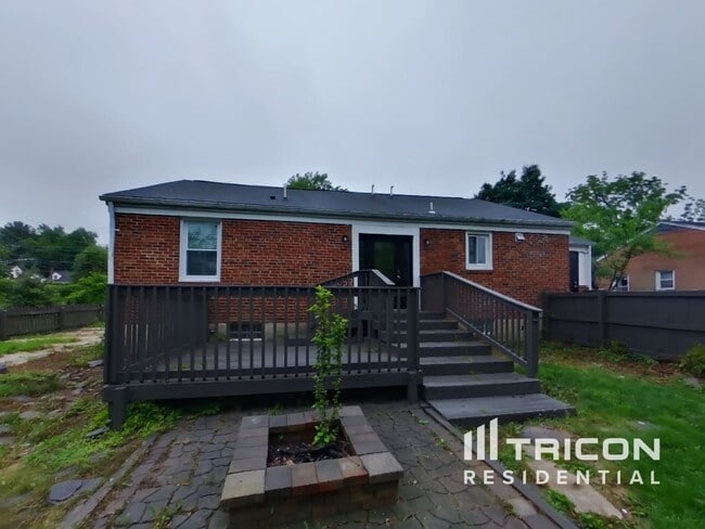 Building Photo - 1410 Clark Ave