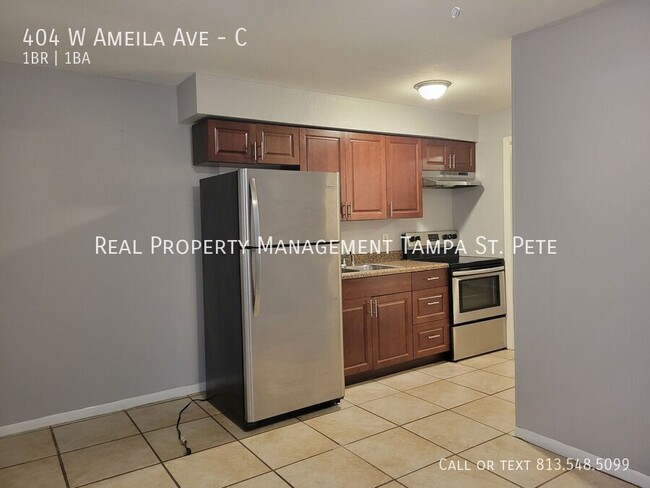 Building Photo - 404 W Amelia Ave