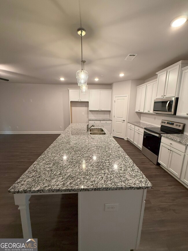 Building Photo - 2576 Mls Cmn Dr