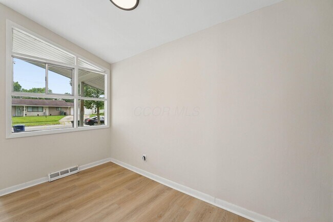 Building Photo - 5038 Betsy Dr