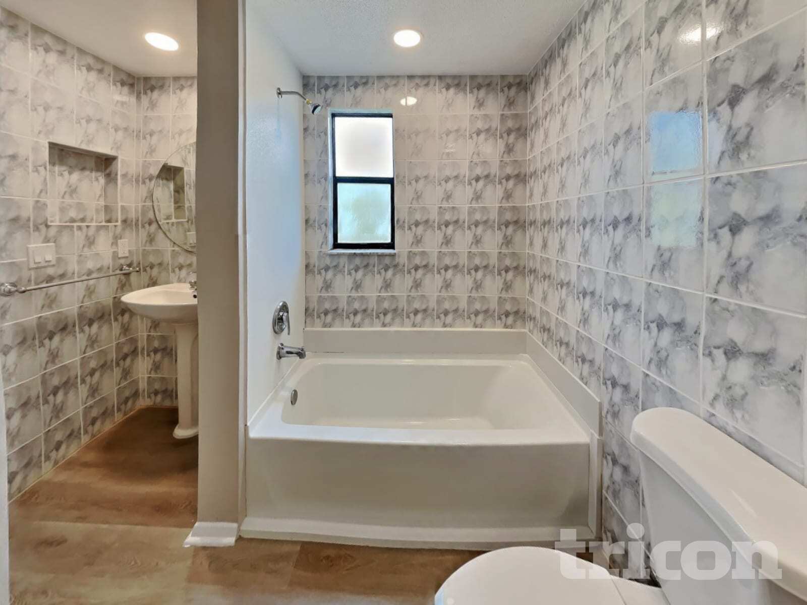 Building Photo - 16128 Foxfire Dr