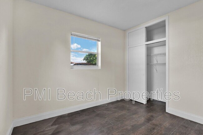 Primary Photo - 1821 Montague St