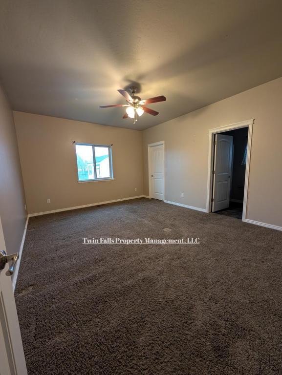 Building Photo - 763 Birchwood Rd