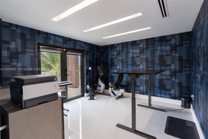 Building Photo - 5601 N Ocean Dr