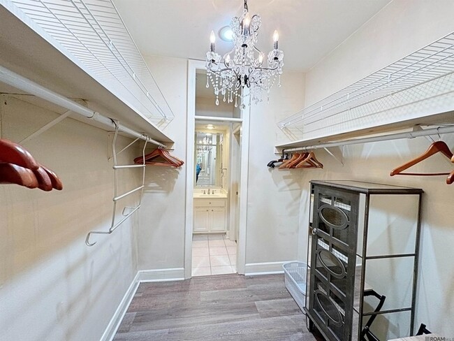 Building Photo - 11831 Thornberry Ln