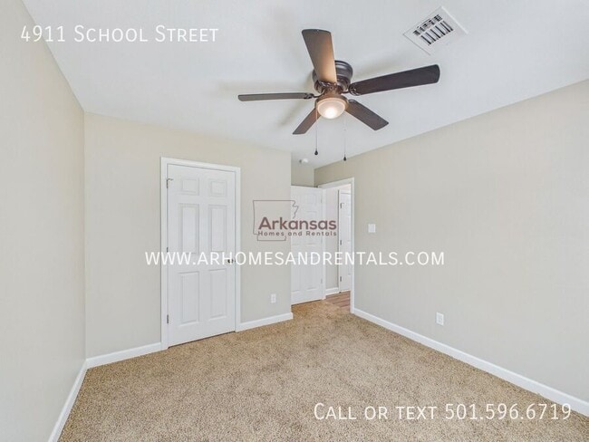 Building Photo - 4911 School St