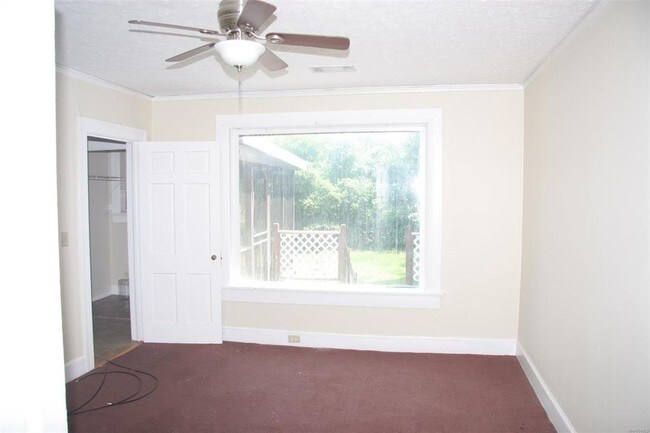 Building Photo - 2726 Windsor Ave