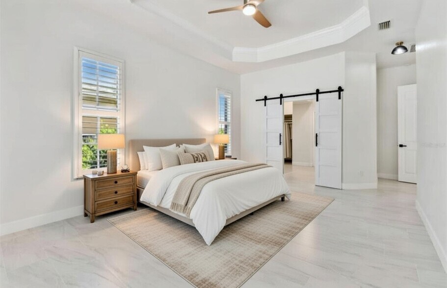 Building Photo - 13792 Long Lake Ln