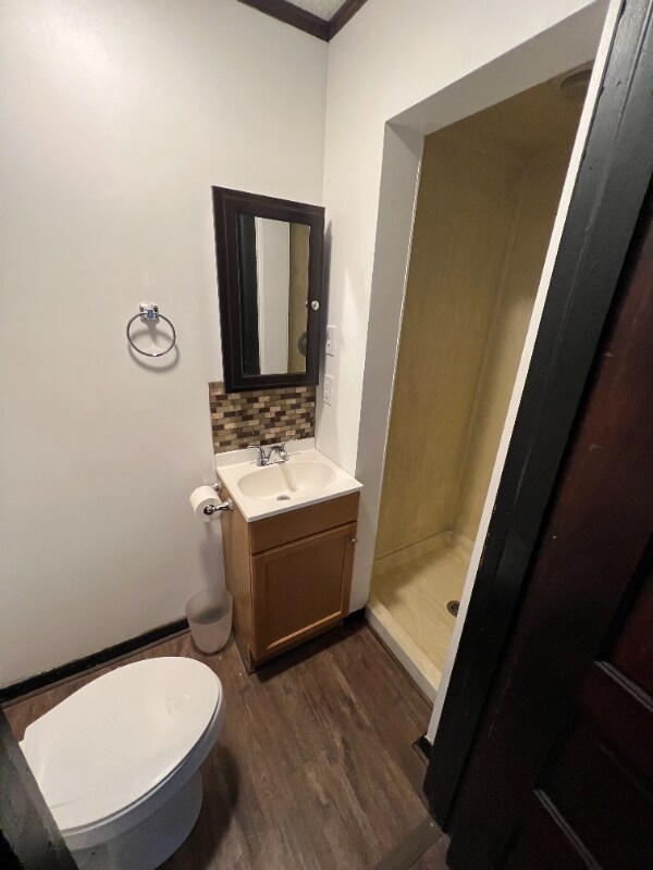 Building Photo - 838 Main St