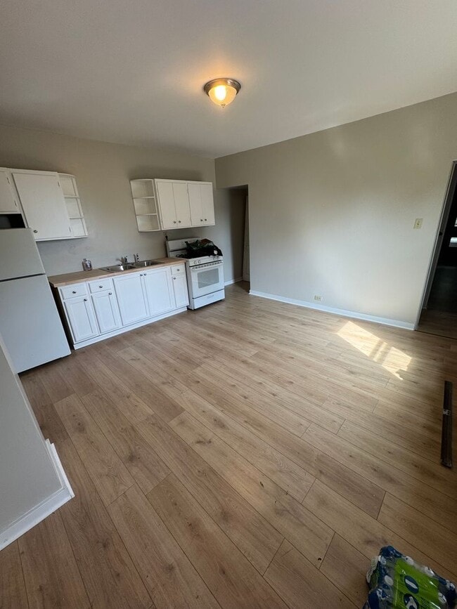 Building Photo - 1912 Johnson St