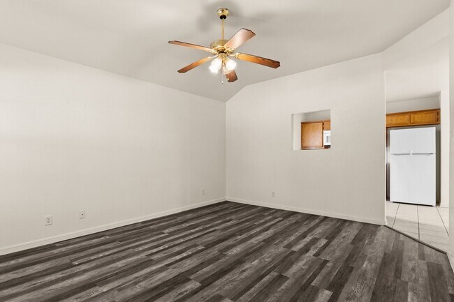 Building Photo - 1405 Chips Dr