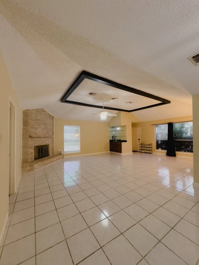 Building Photo - 6235 Havendale Dr