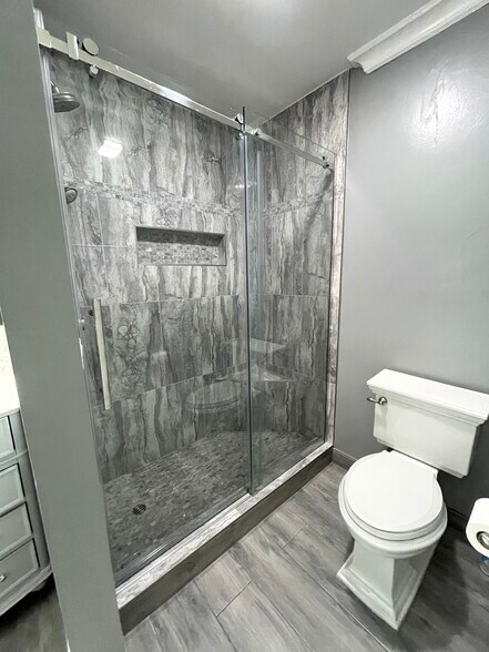 Building Photo - 901 10th St