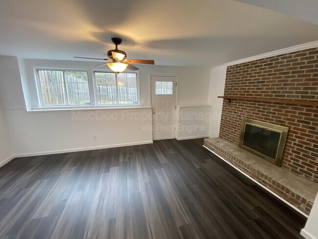 Building Photo - 300 Cross Ridge Ct
