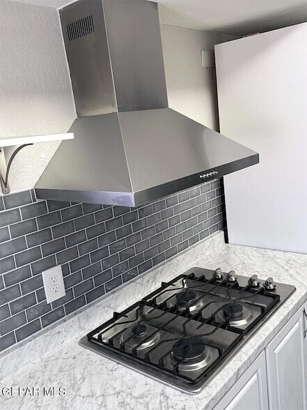 Building Photo - 707 El Pinal Pl