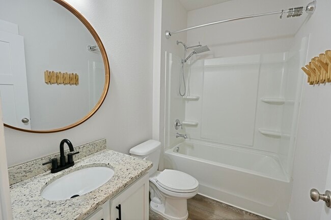 Building Photo - 6248 Jenks Dr