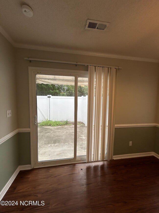 Building Photo - 3827 Sterling Pointe Dr