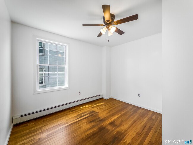 Building Photo - 31 Loveland St