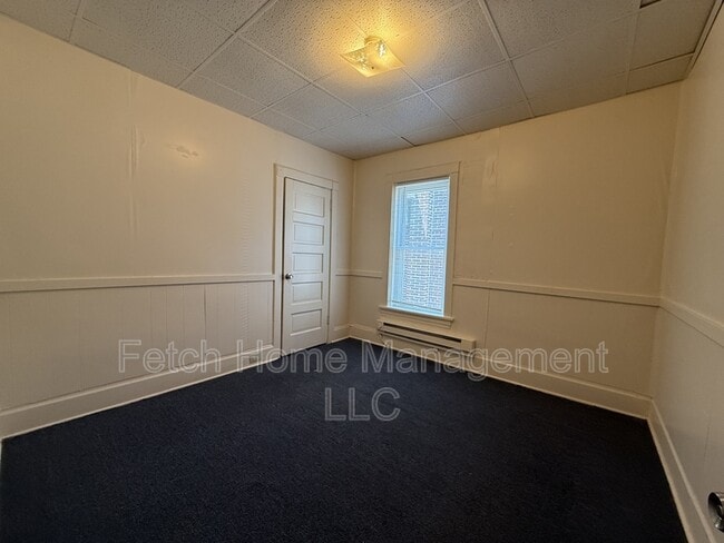 Building Photo - 2532 Derry St