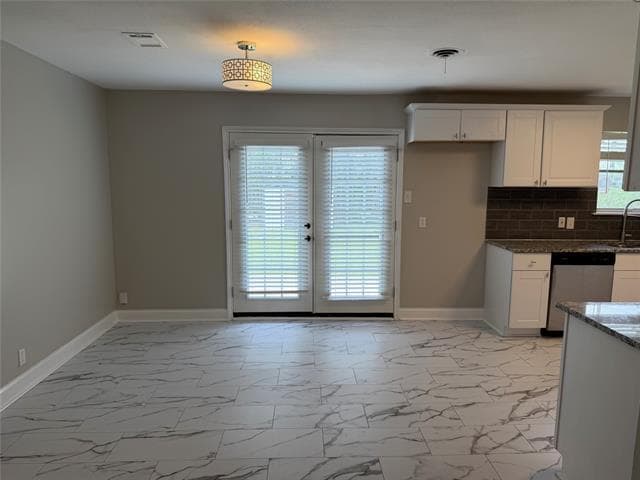 Building Photo - 4917 Susan Lee Ln