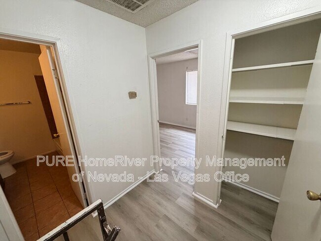 Building Photo - 3503 Rio Robles Dr