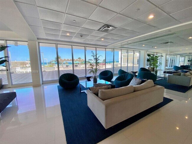 Building Photo - 5701 Collins Ave