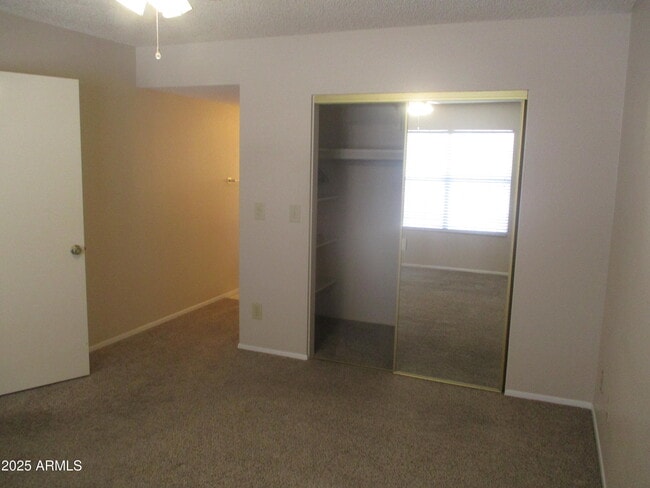 Building Photo - 4607 E Bohl St