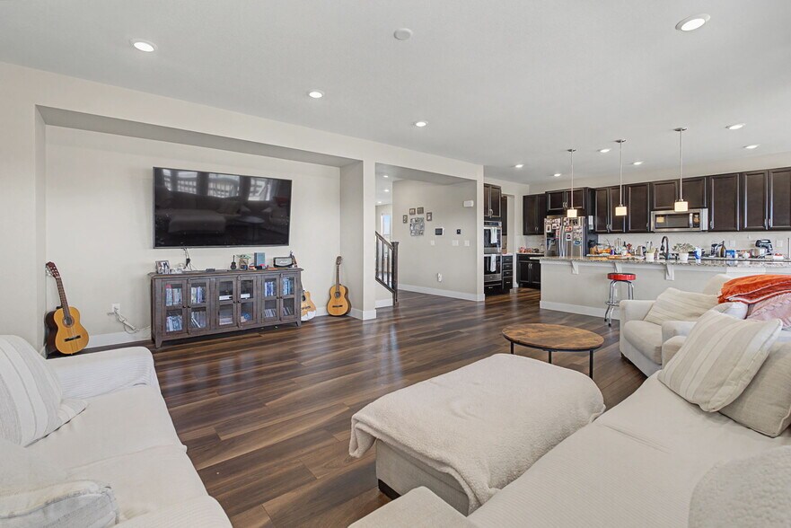 Building Photo - 2102 Summerlin Ln