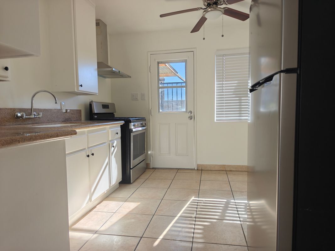 Building Photo - 1303 Turrill Ave