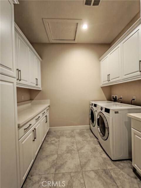 Building Photo - 55 Thrasher