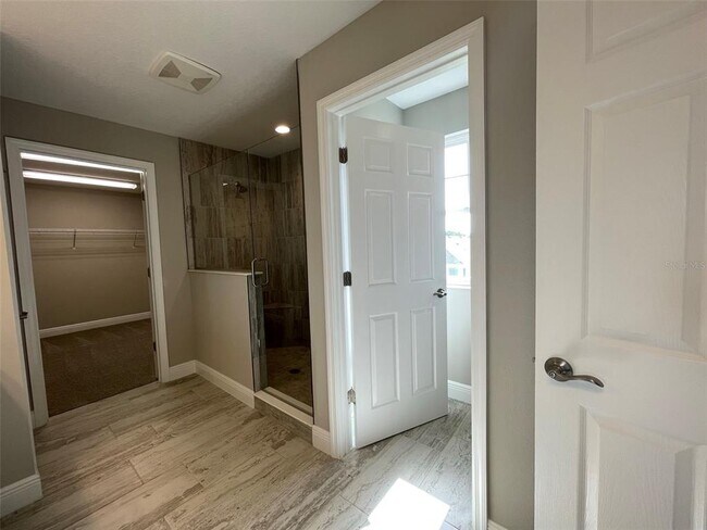 Building Photo - 5404 Tagalong Pl