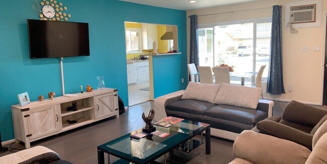 Building Photo - 11659 Harvard Dr