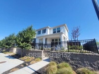 Building Photo - 109 Clownfish St