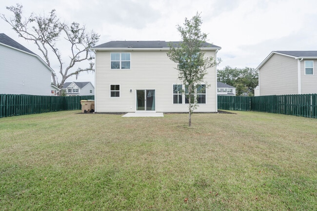 Building Photo - 503 Waybridge Way